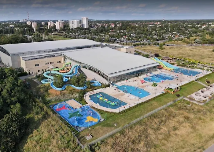 Wypoczynek Nowoczesna Malta Parking Goldair * Познань